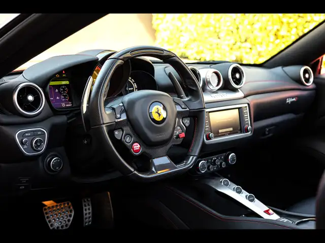 Ferrari California view 12