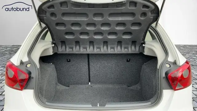 Seat Ibiza view 8