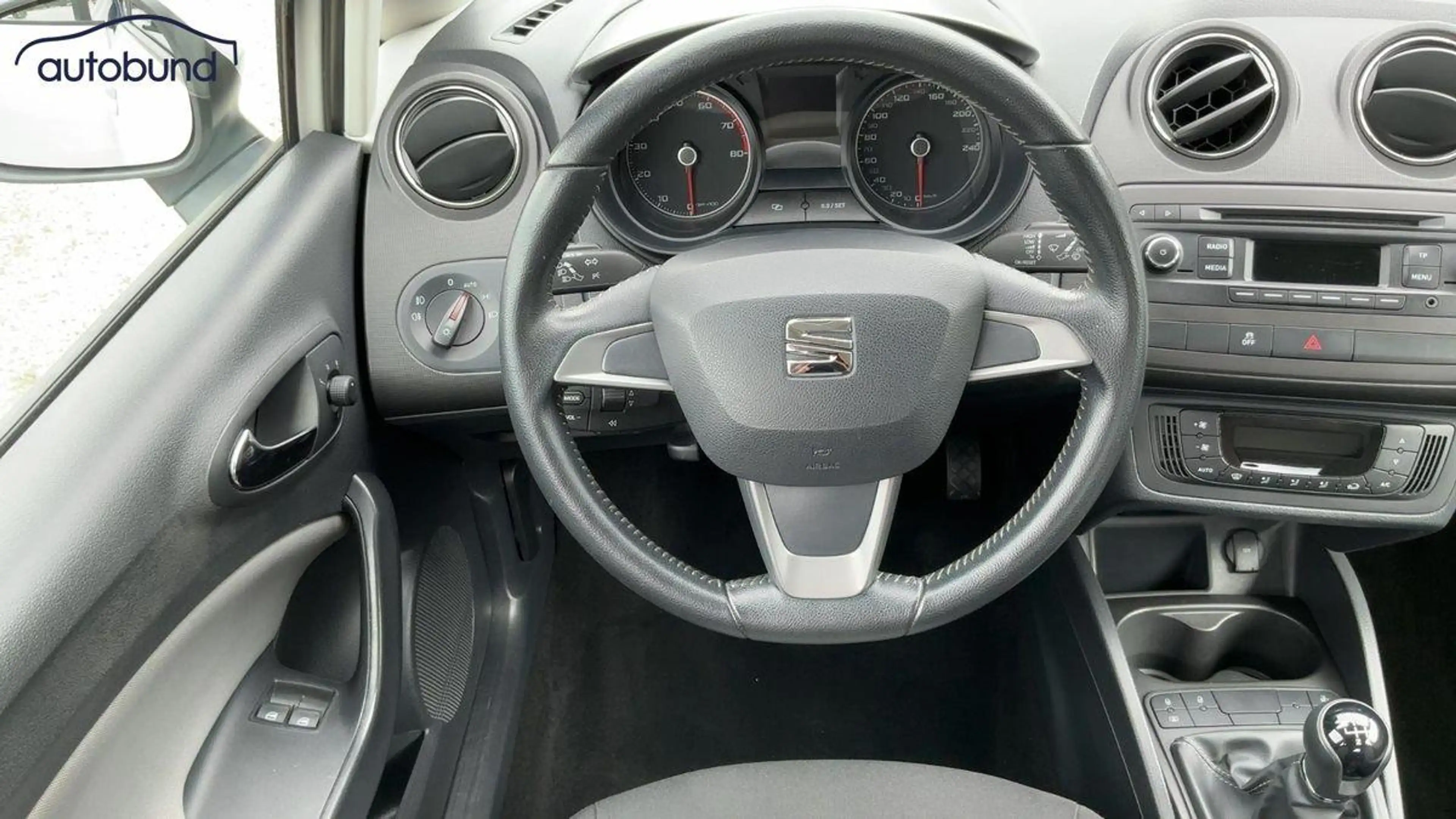 SEAT Ibiza IV 1.2 TSI Style Alu KA PDC — photo 9