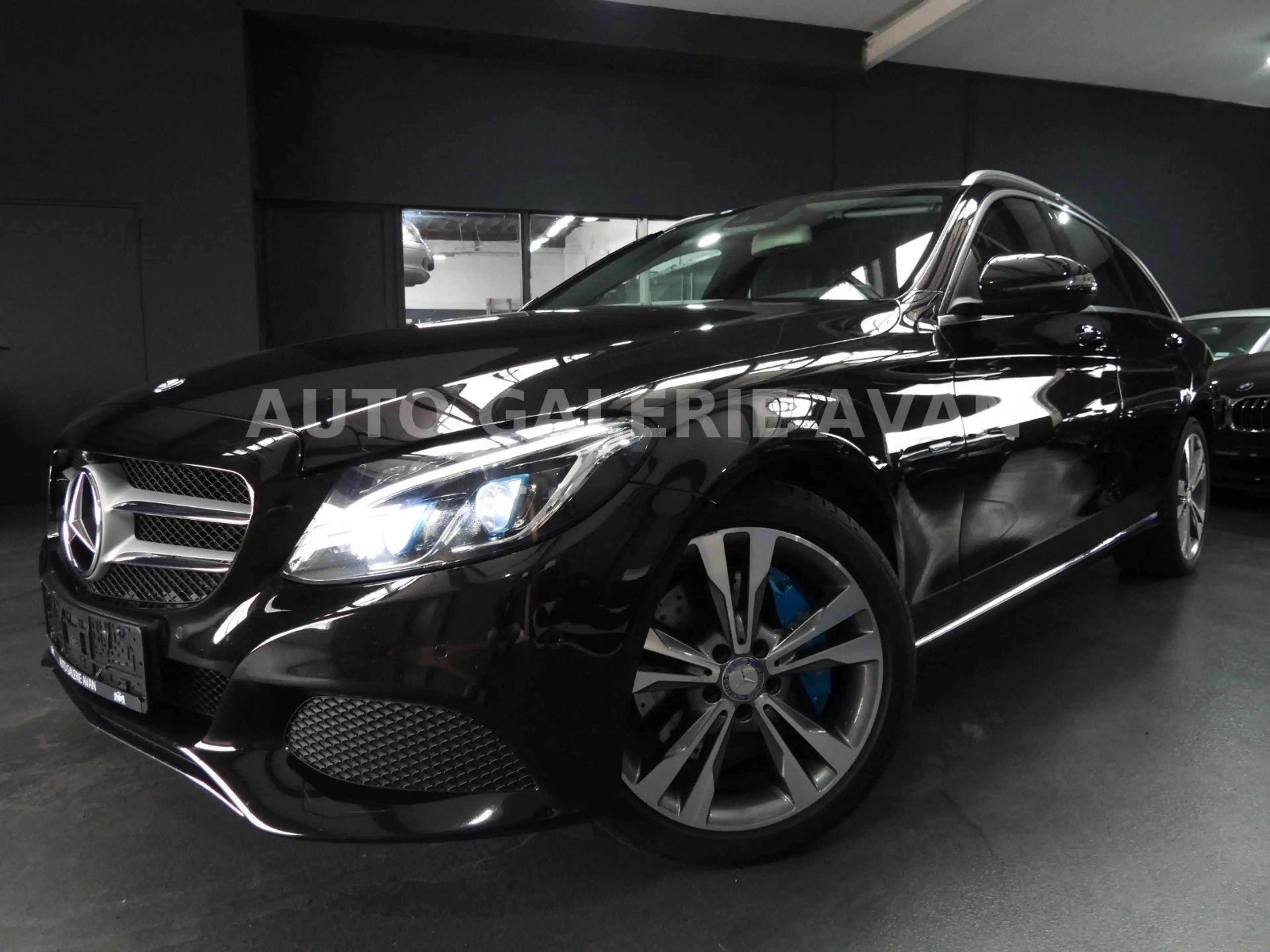 Mercedes-Benz C 350 e — photo 7