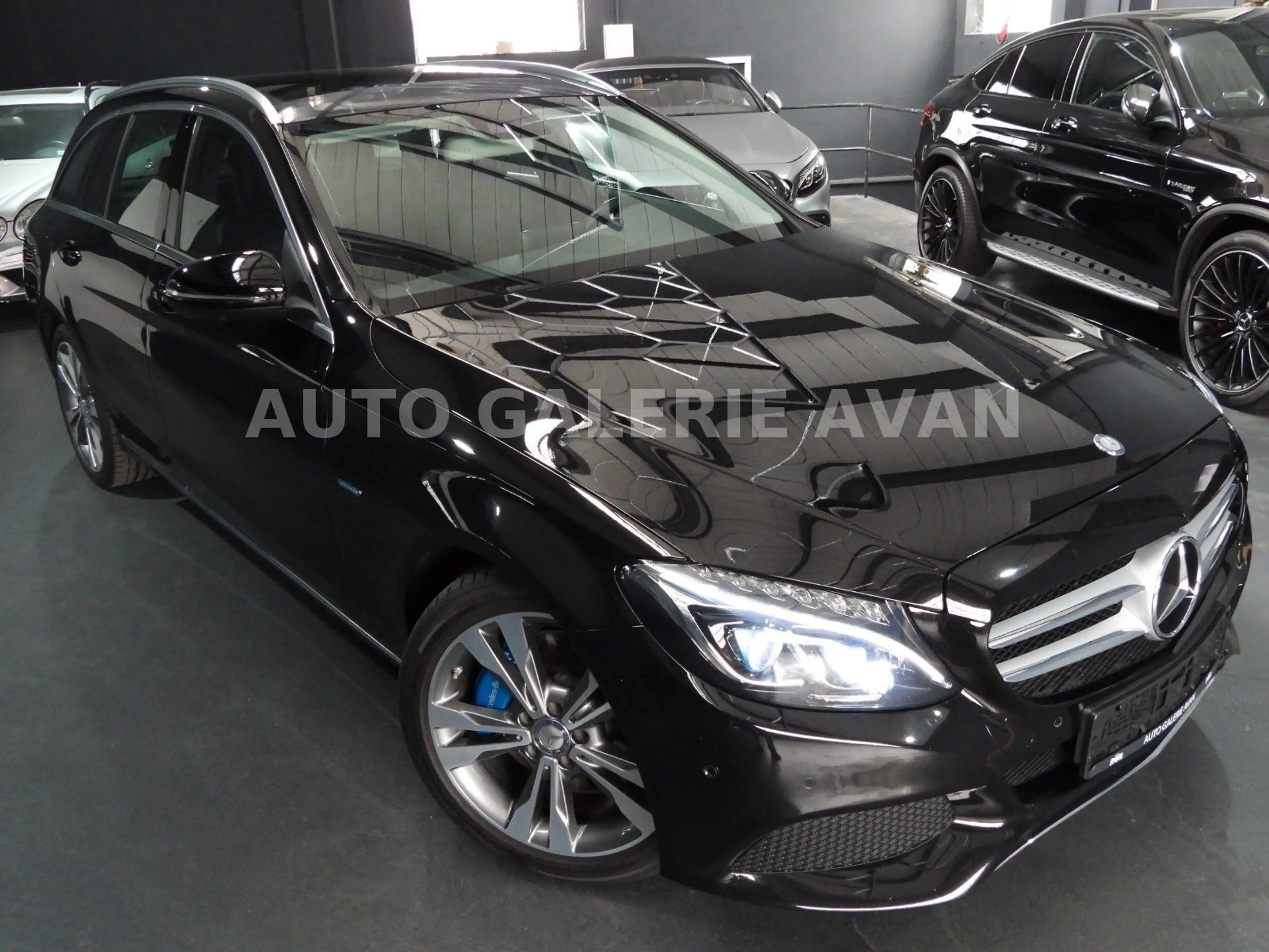 Mercedes-Benz C 350 e — photo 3