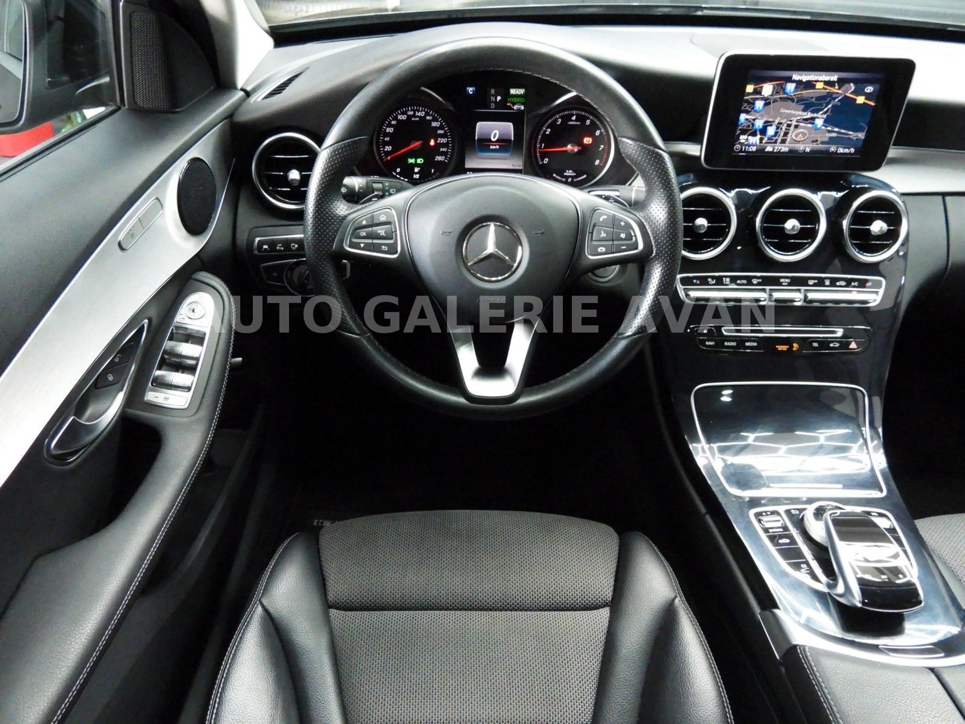 Mercedes-Benz C 350 e — photo 13
