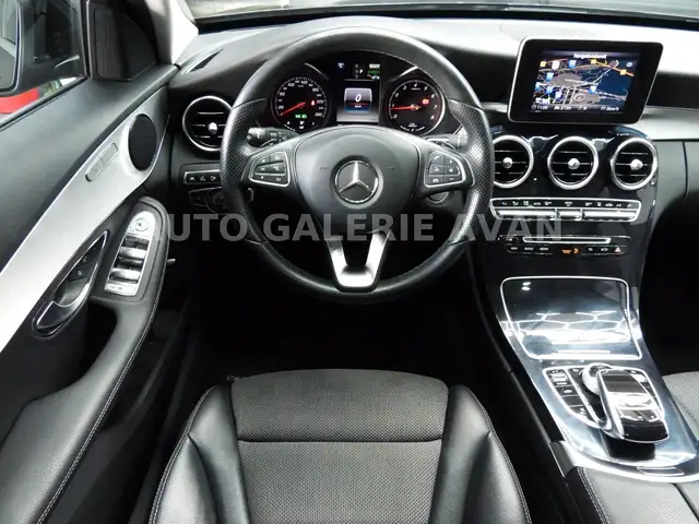 Mercedes-Benz C-Class view 13
