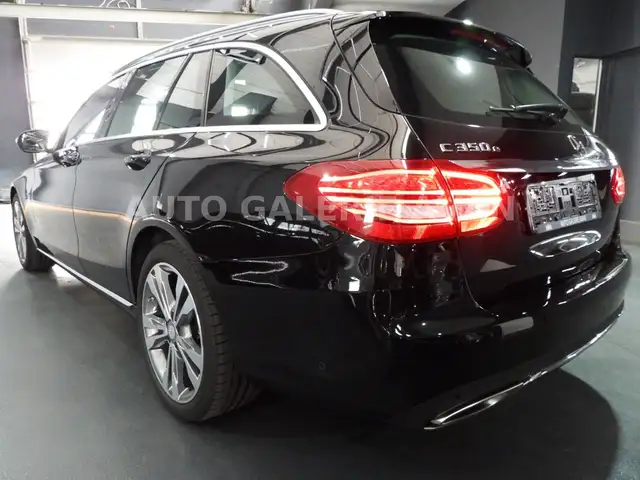 Mercedes-Benz C-Class view 9