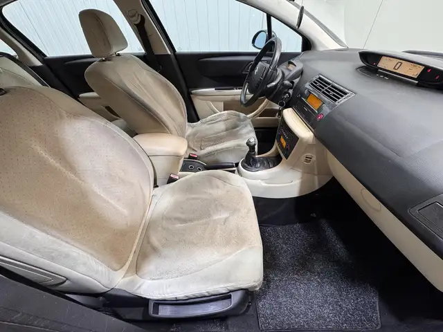 Citroen C4 view 23
