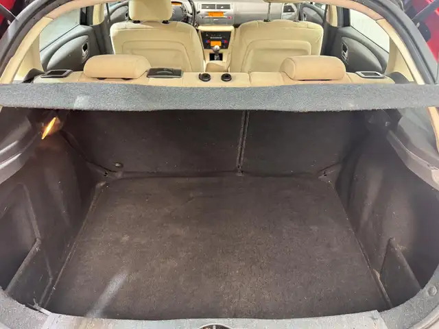 Citroen C4 view 9