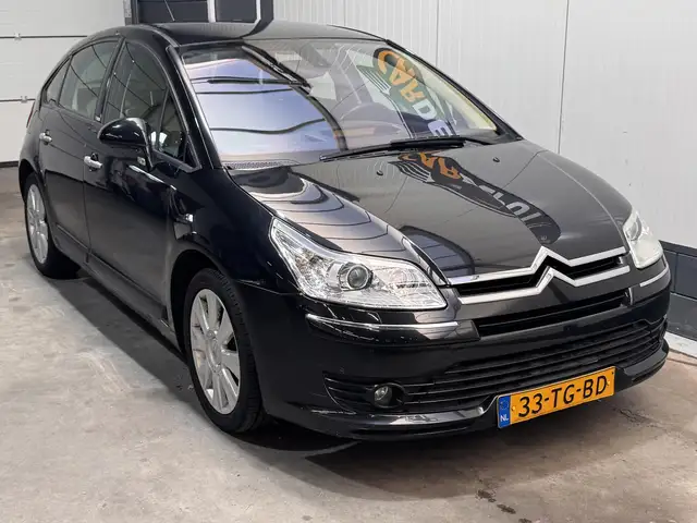 Citroen C4 view 3