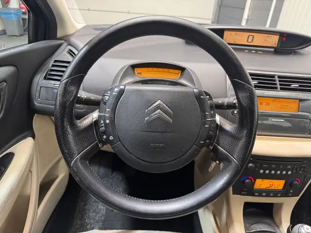 Citroen C4 view 12