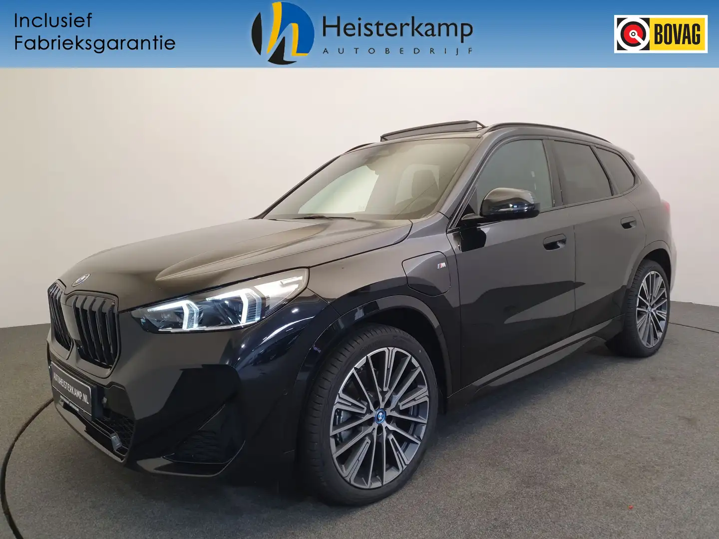 BMW X1 xDrive30e M-Sport Wegklapbare trekhaak, Panoramada Noir - 1