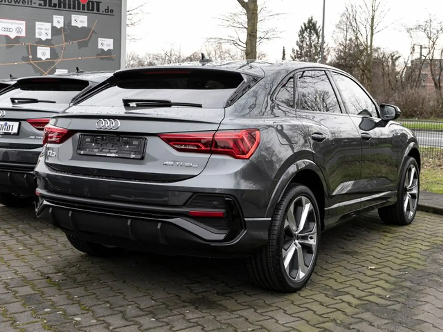 Audi Q3 Sportback 45 TFSI e S line LM20 ACC LED Navi+ K... Grigio - 2