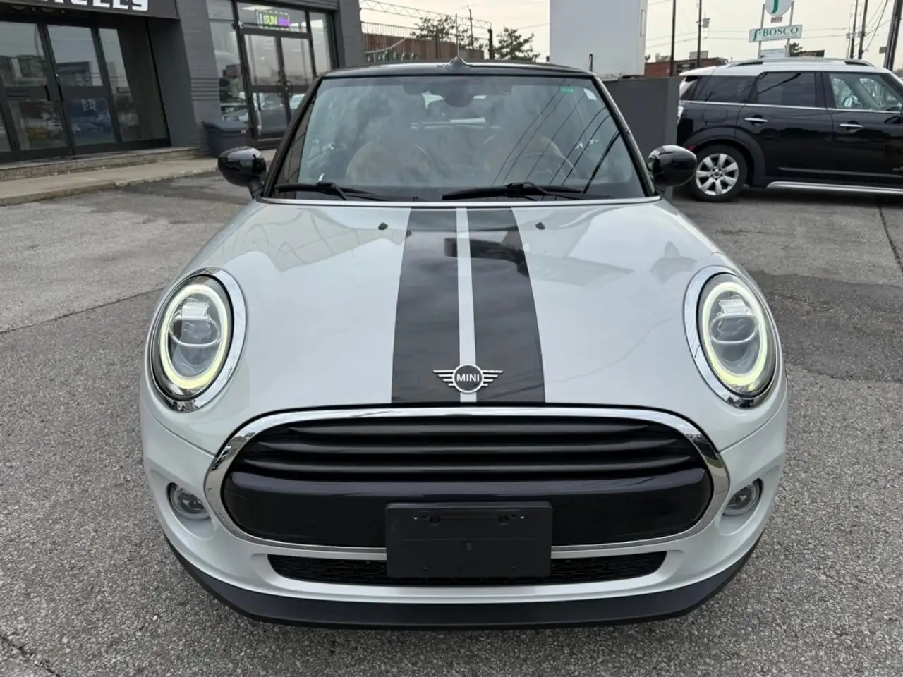 MINI Convertible снимка MINI Convertible