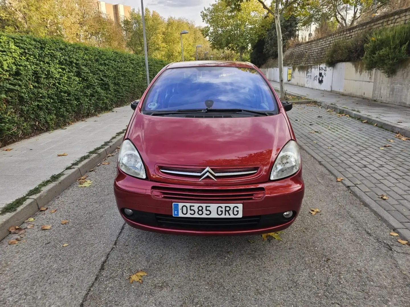 Citroen Xsara Picasso 1.6HDi Exclusive 07 Burdeos - 2