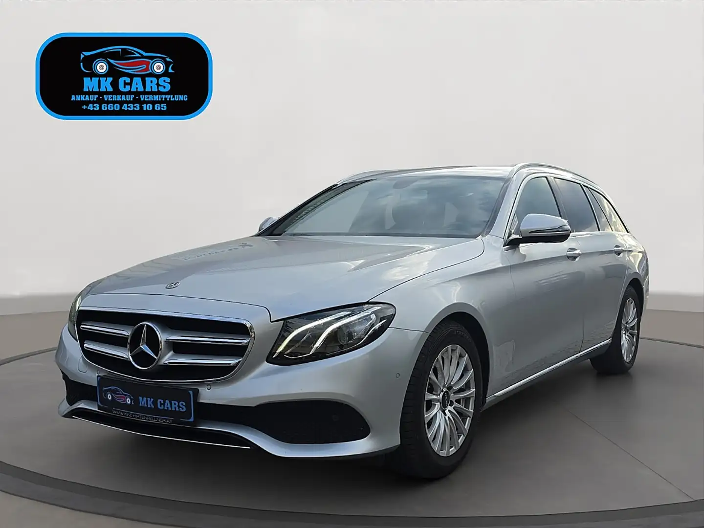 Mercedes-Benz E 220 d T Austria Edition Avantgarde 4MATIC Aut. Grau - 1