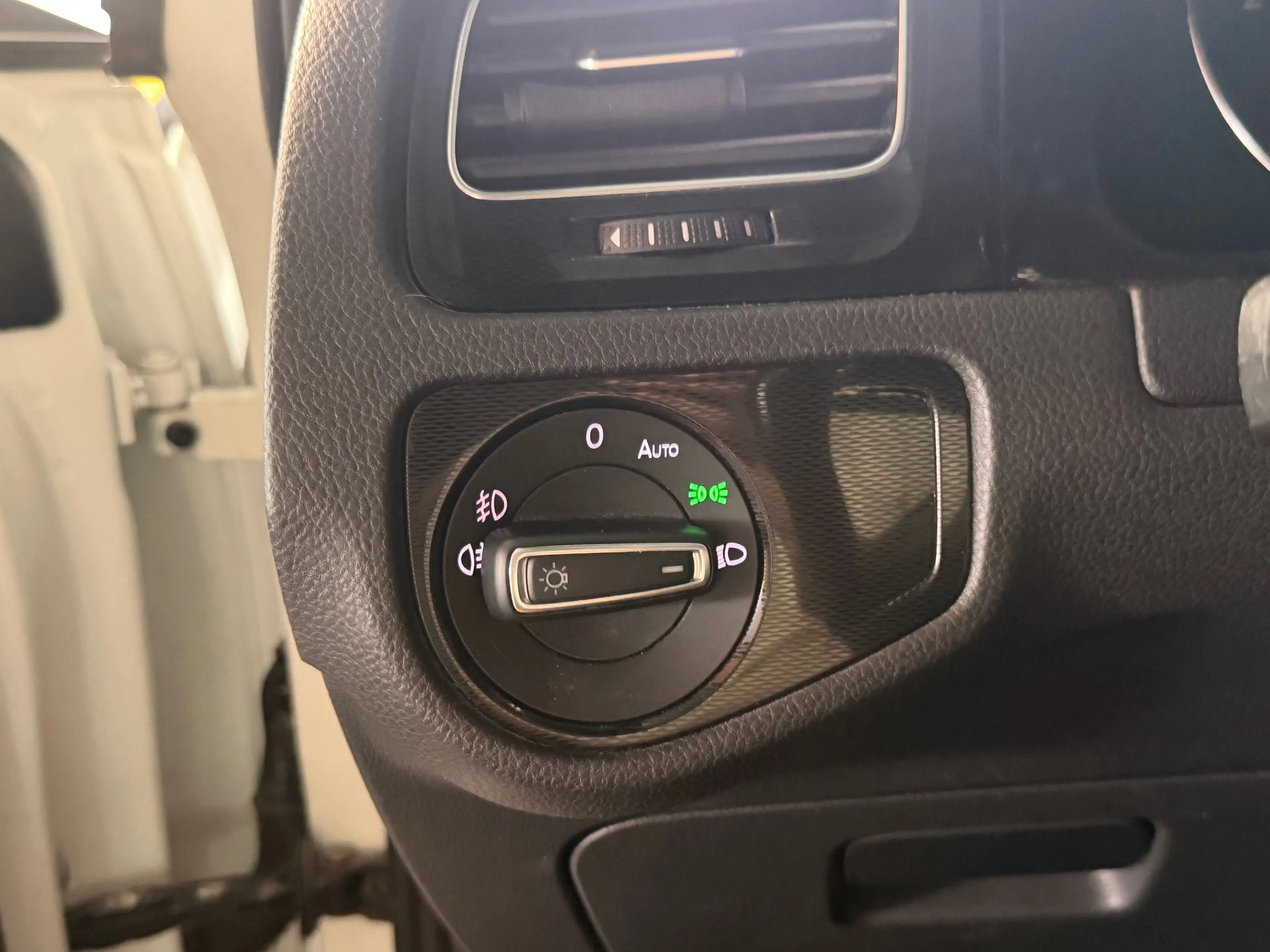 Volkswagen Golf GTD Golf 2.0 CR TDi DSG/12 mois de garantie — photo 12