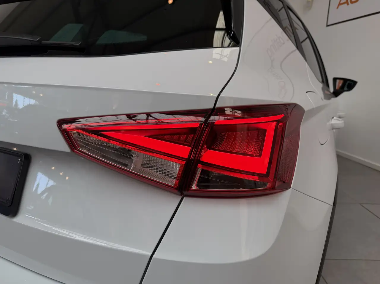 SEAT Arona 1.0 TSI Style, миниатюра 10