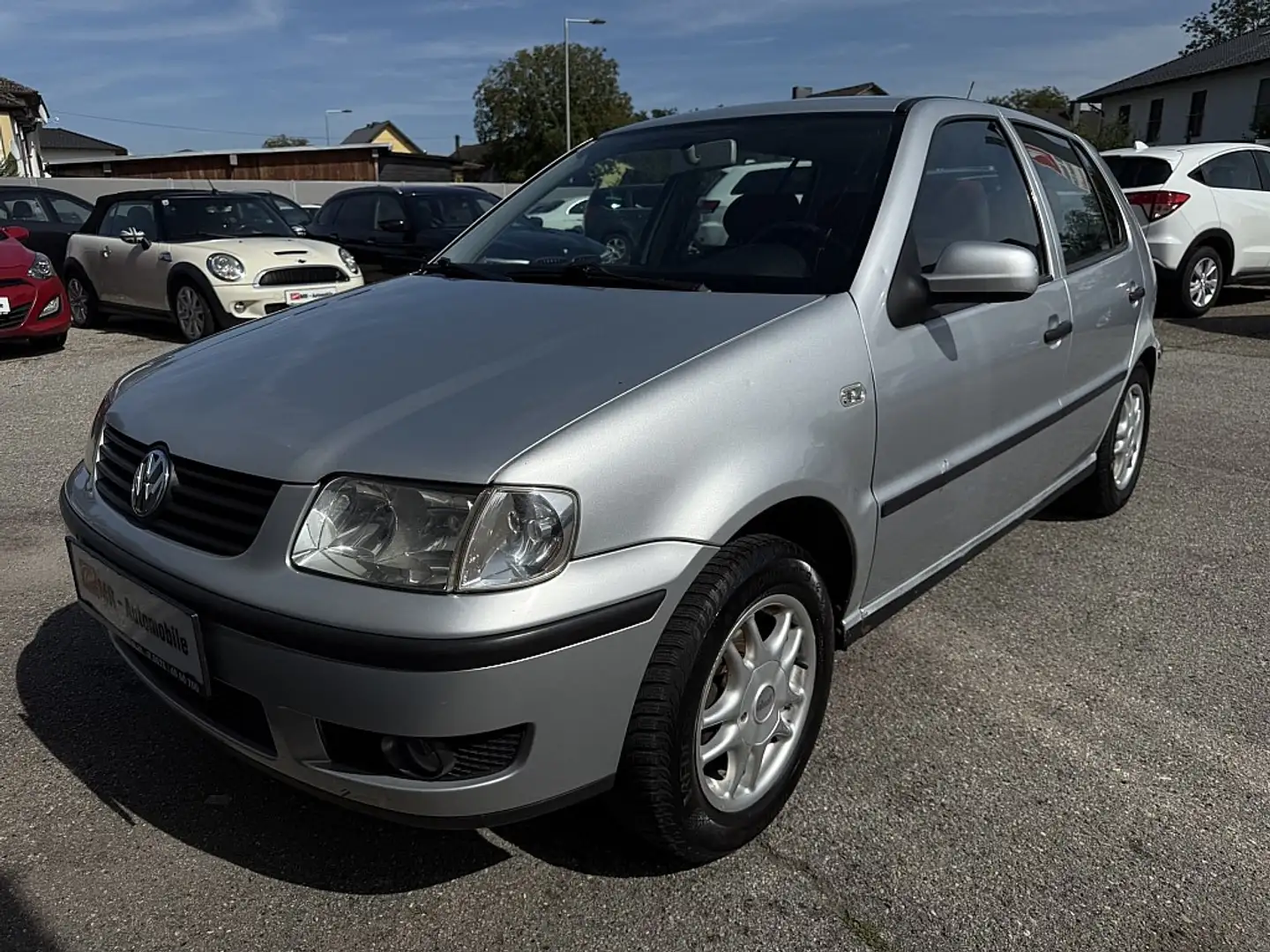 Volkswagen Polo Comfortline 1,4 Gris - 2