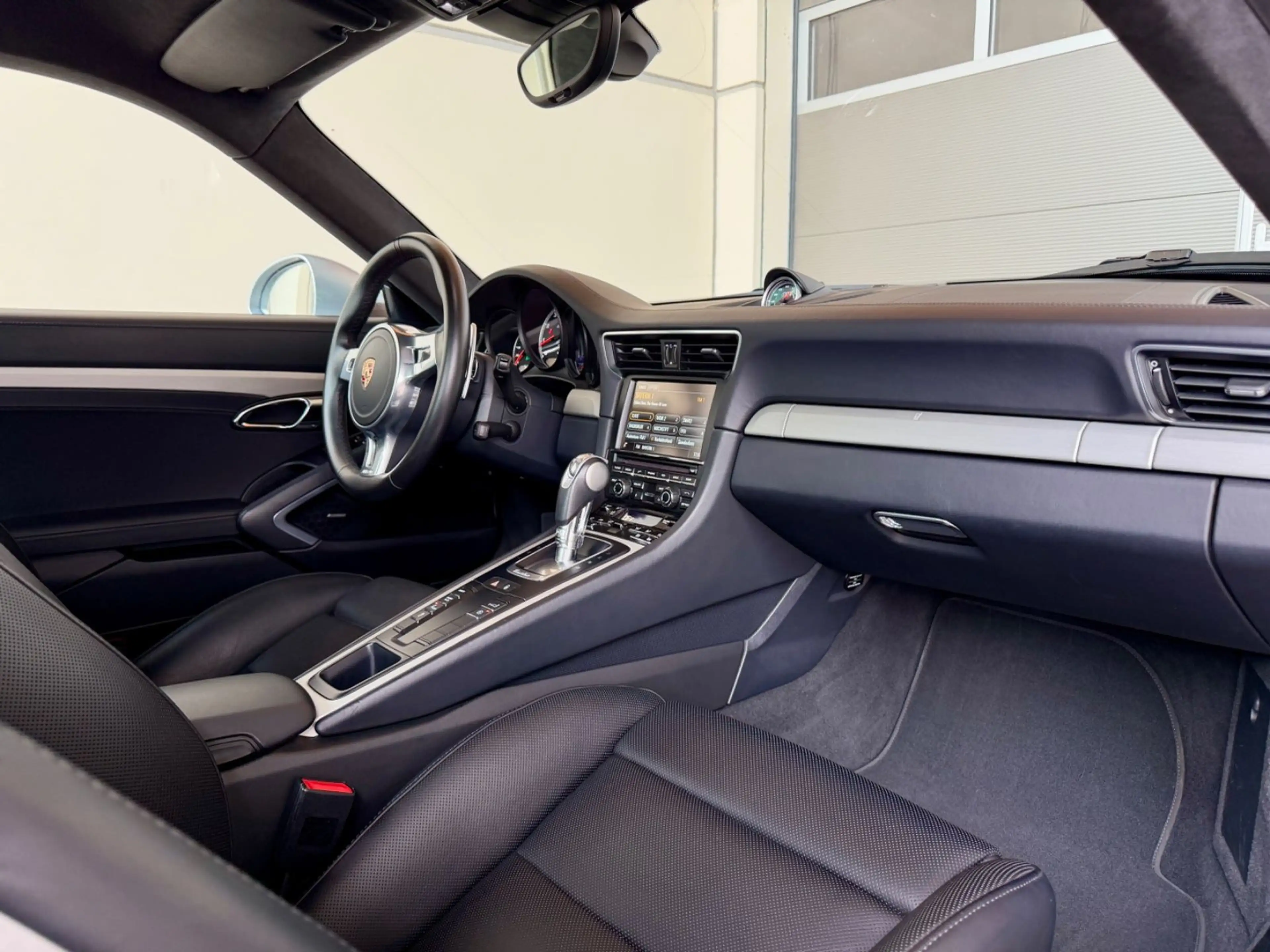 Porsche 991 Turbo Coupé Approved 04/29 — photo 11
