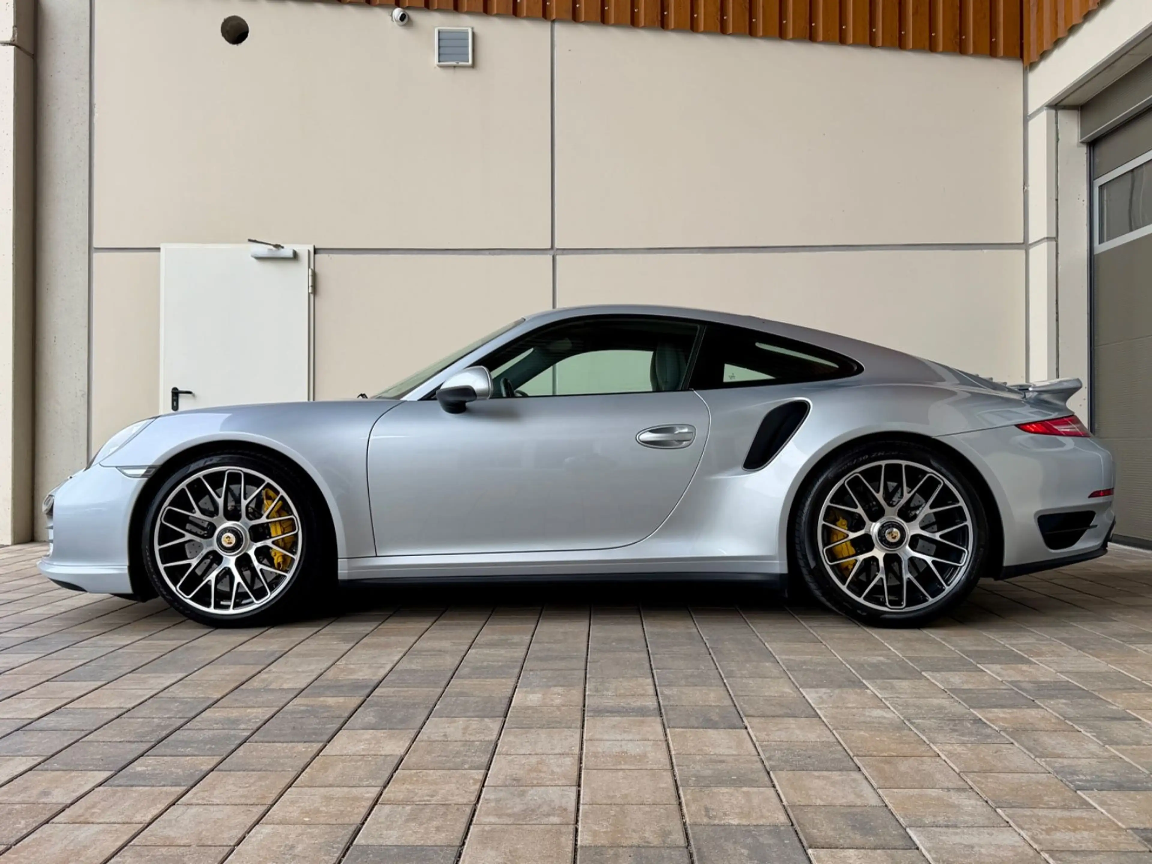 Porsche 991 Turbo Coupé Approved 04/29 — photo 5