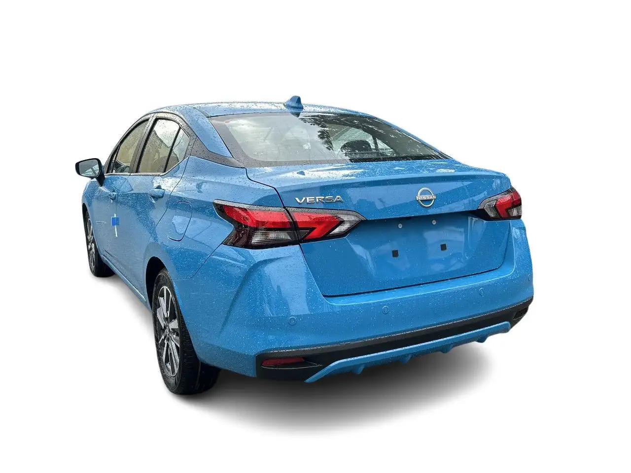 Nissan Versa снимка Nissan Versa