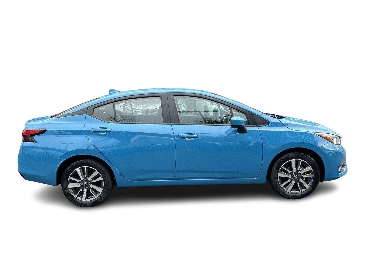 Nissan Versa снимка Nissan Versa