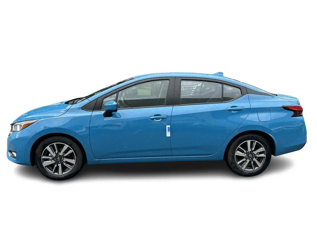 Nissan Versa снимка Nissan Versa