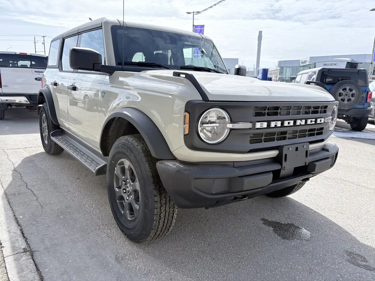 Ford Bronco снимка Ford Bronco