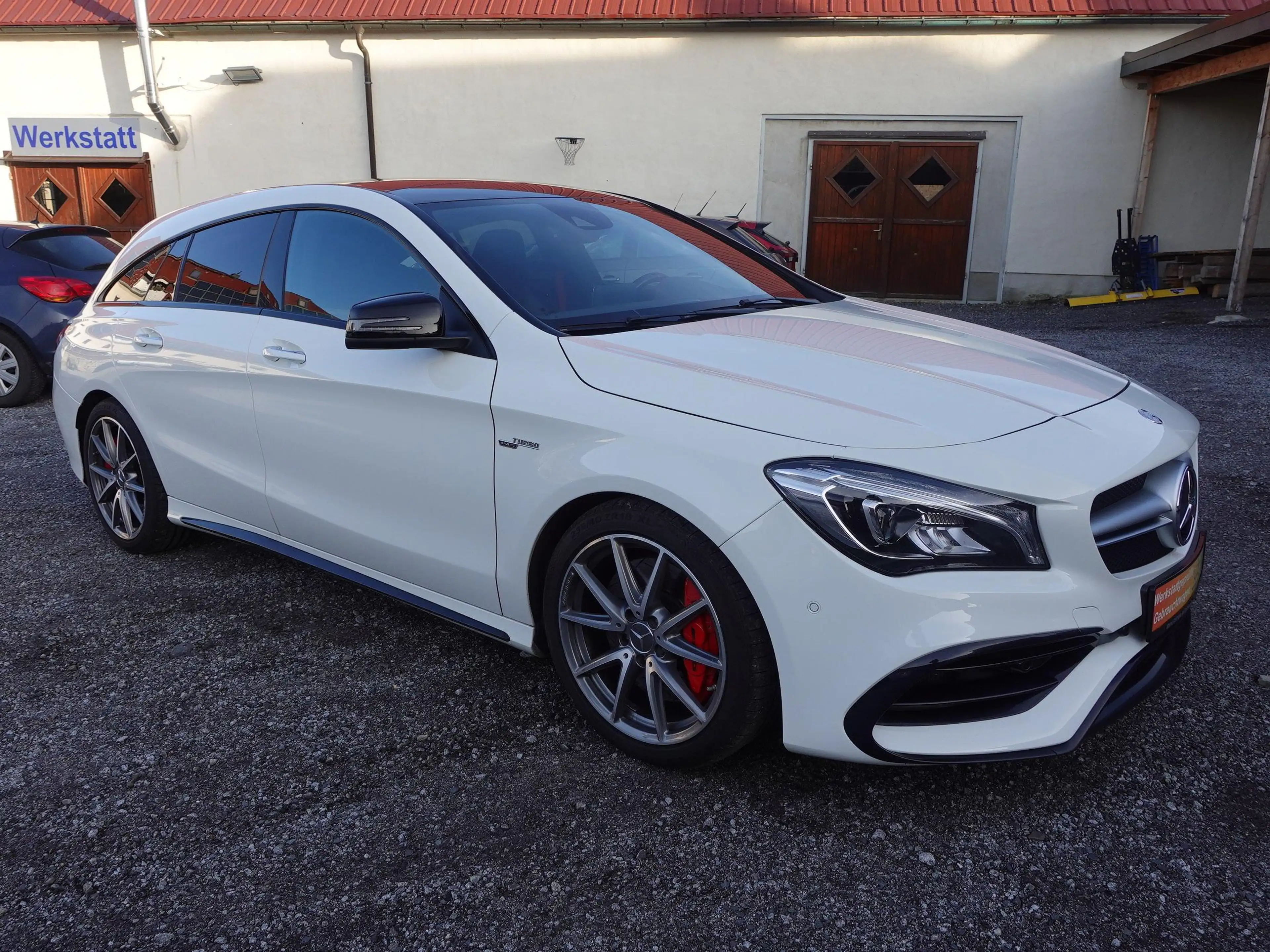 Mercedes-Benz CLA 45 AMG Shooting Brake 4Matic **AMG Drivers Package** — photo 4