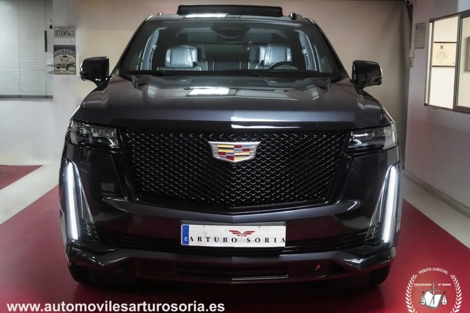 Cadillac Escalade V8 Sport Platinum Noir - 1