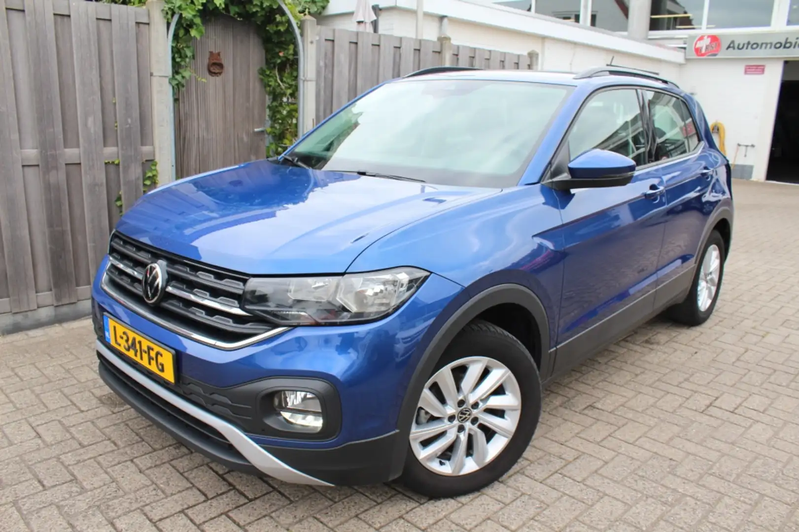 Volkswagen T-Cross 1.0 TSI Life Executive Blauw - 2