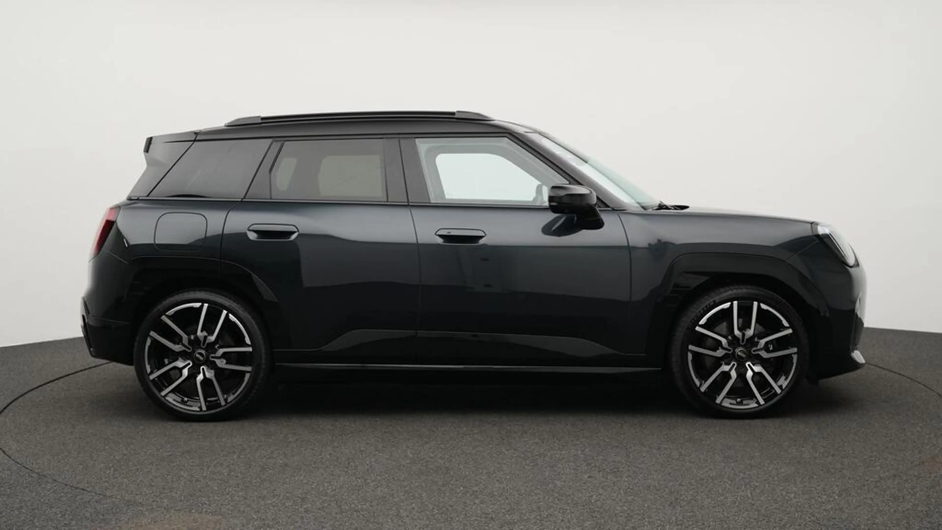 MINI Aceman John Cooper Works Trim — photo 2