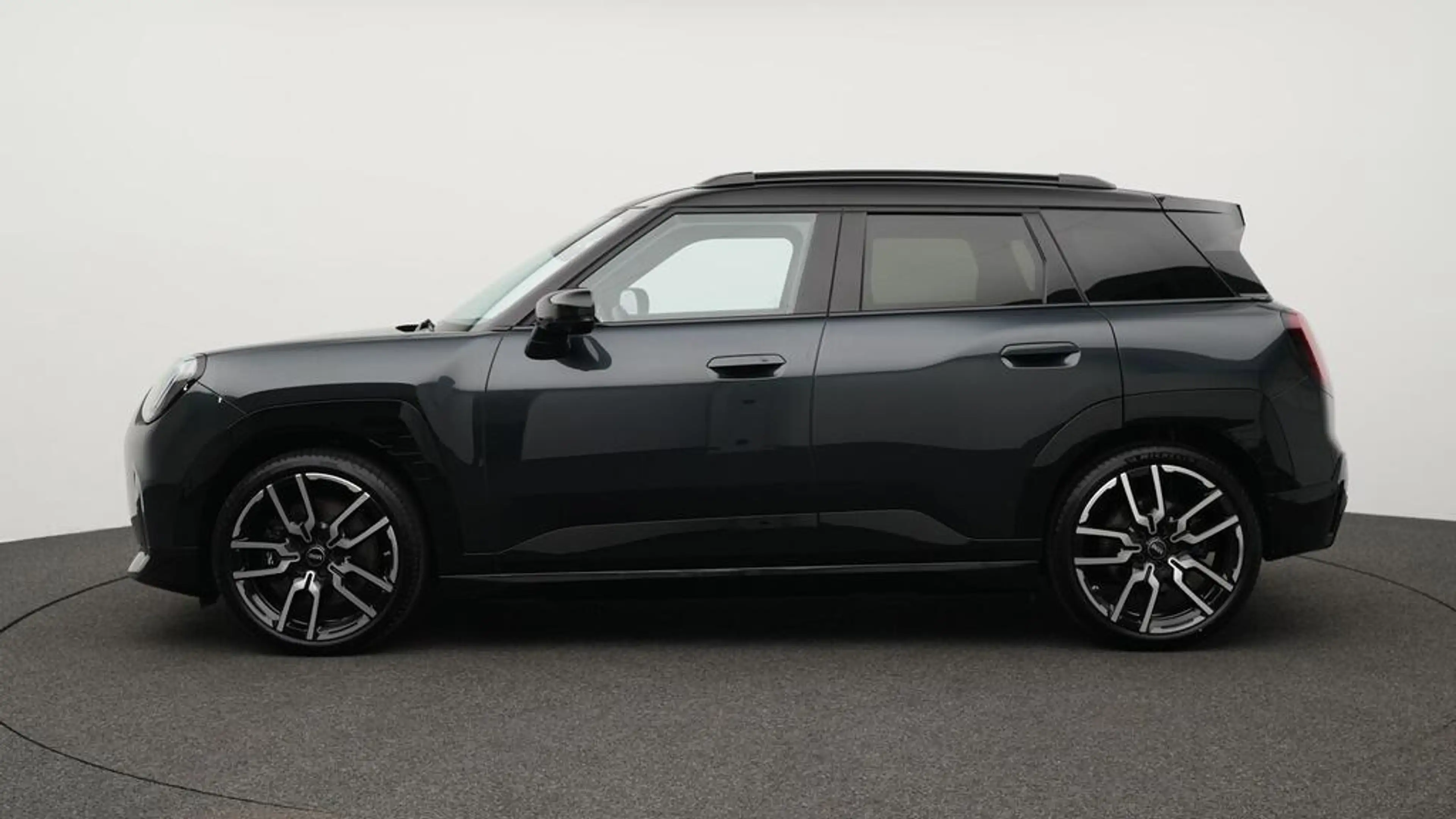MINI Aceman John Cooper Works Trim — photo 3