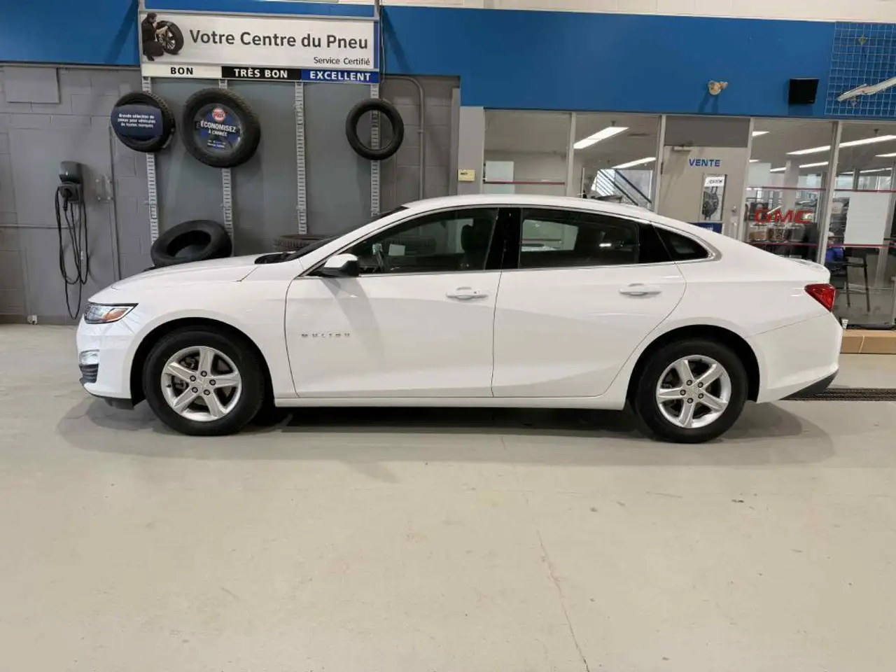 Chevrolet Malibu снимка Chevrolet Malibu