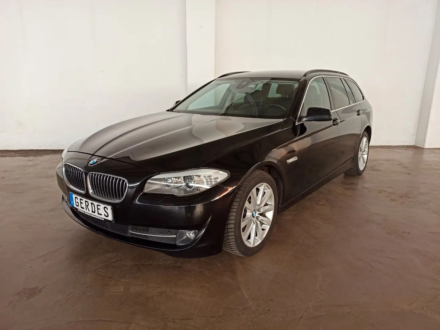 BMW 530 Baureihe 5 Touring 530d "Kundenauftrag" Schwarz - 1