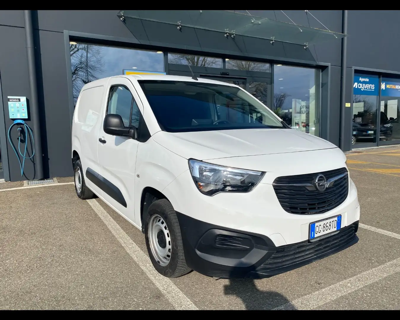 Opel Combo 1.5d 100cv L1H1 Essentia mt5 Blanc - 1