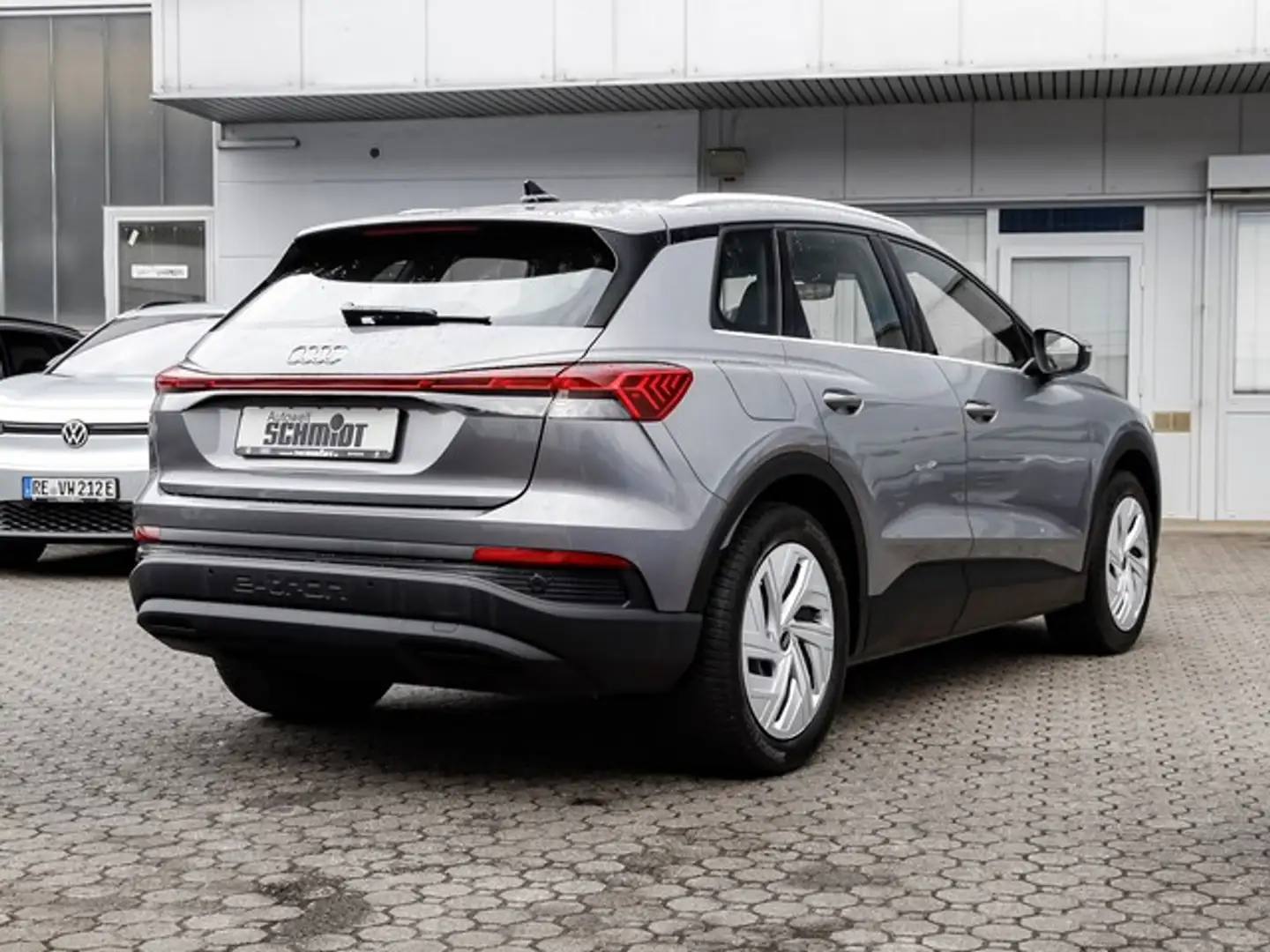 Audi 40 e-tron ACC NaviPlus R-Kamera Сірий - 2