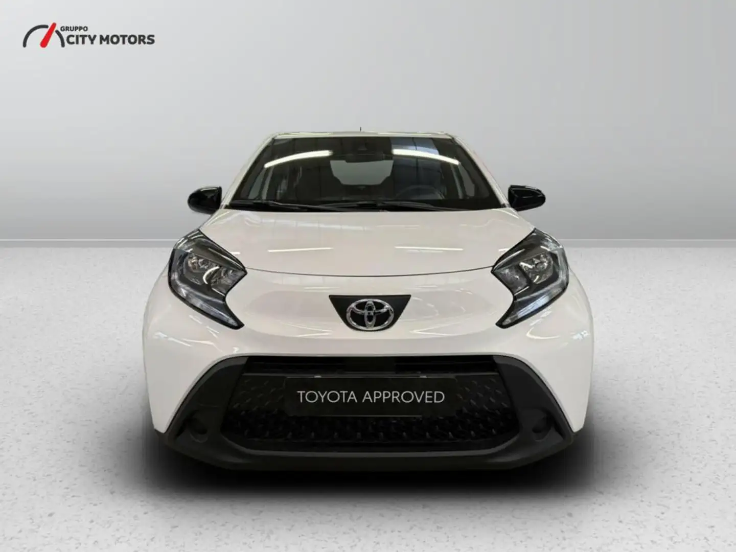 Toyota Aygo X 1.0 Active 72cv s-cvt Fehér - 2