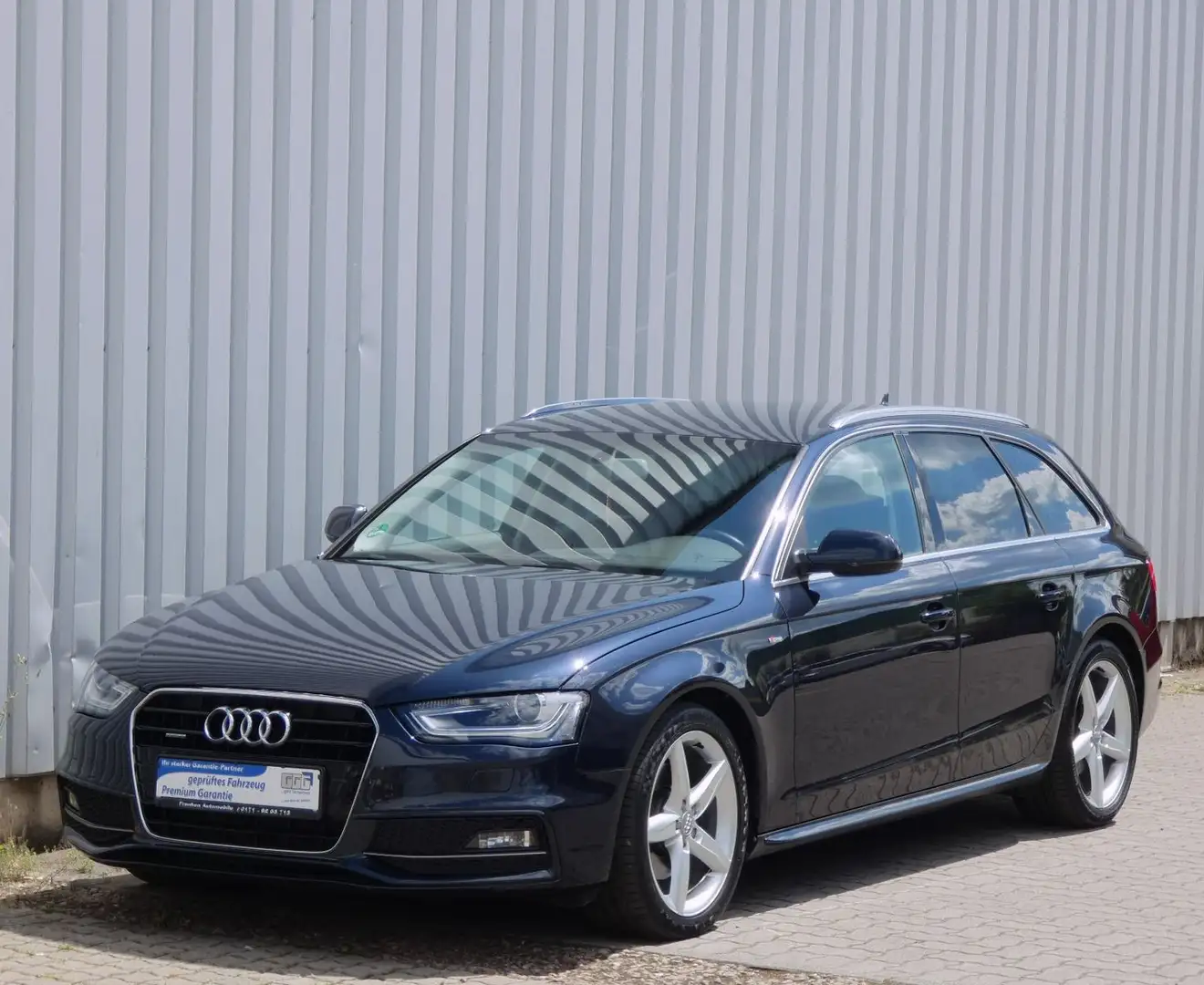 Audi A4 Avant Attraction quattro-S Line-Navi-Xenon Blau - 1