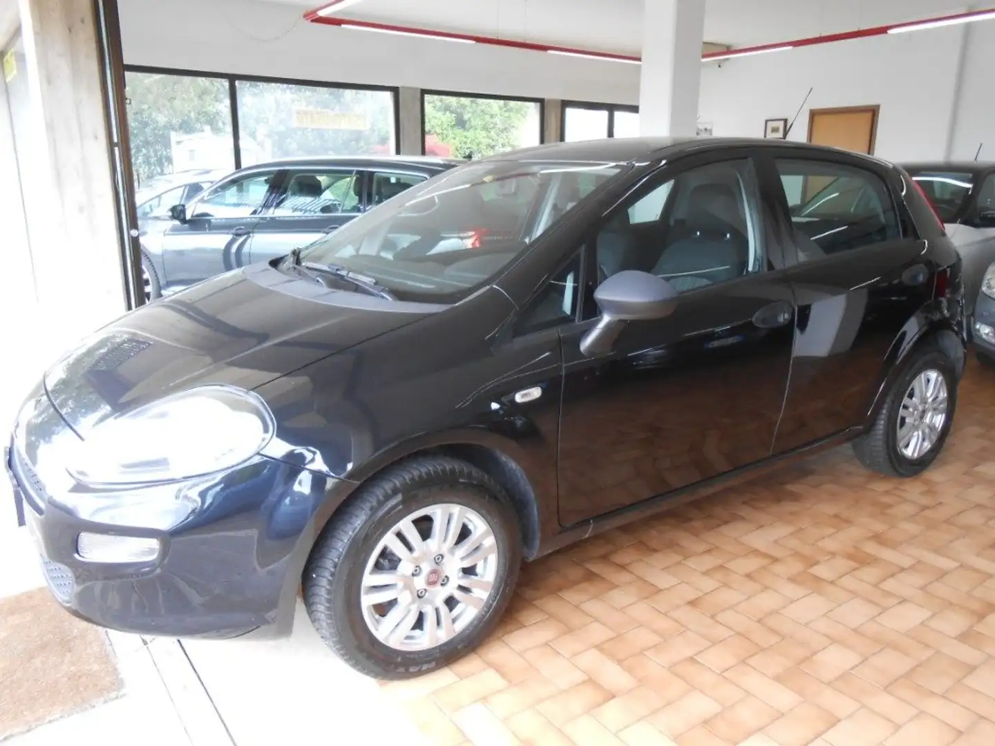 Fiat Punto 1.4 8V 5P GPL OK NEOPAT. Negro - 1