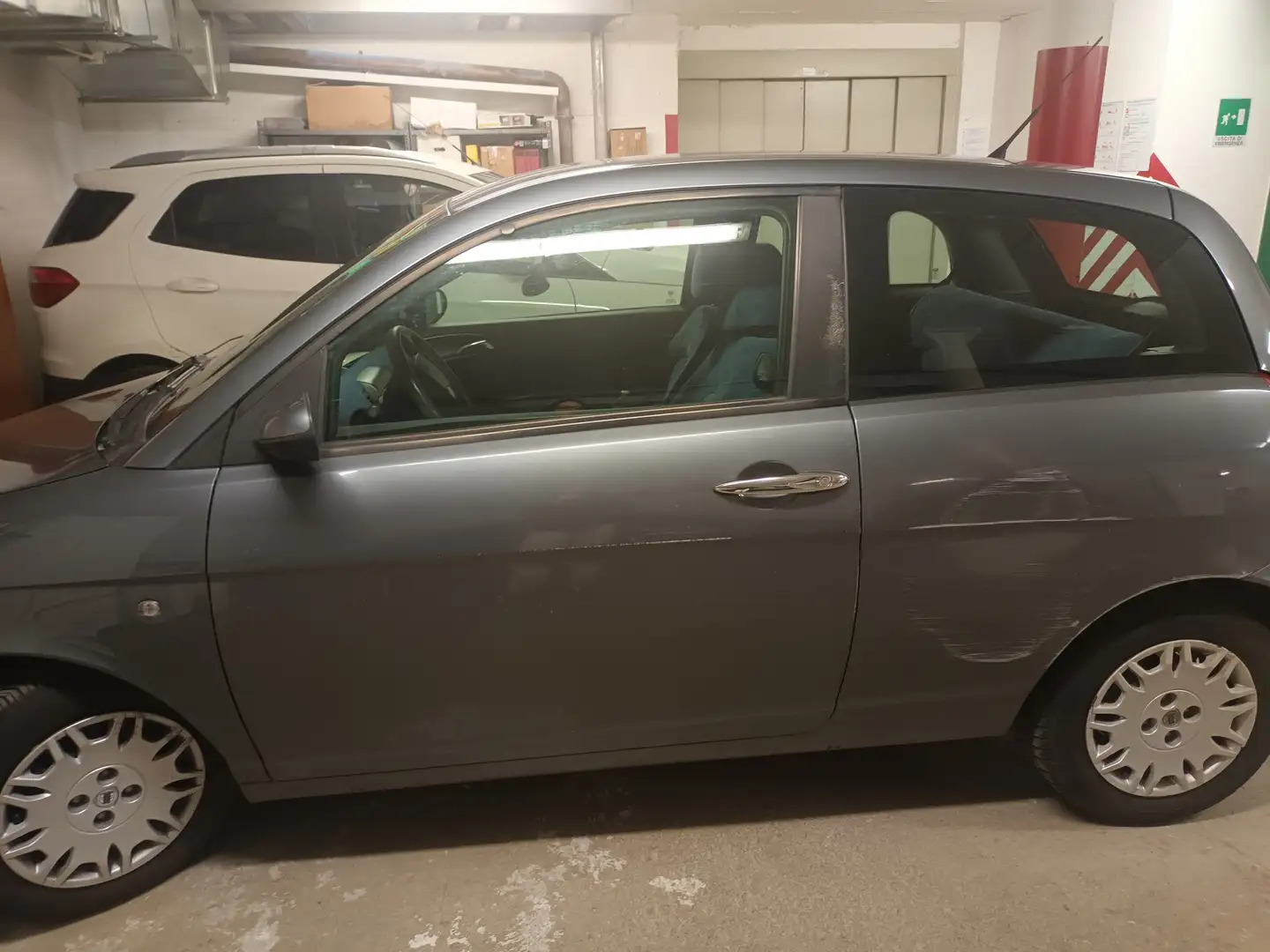 Lancia Ypsilon Ypsilon 1.2 8v Argento Gris - 2