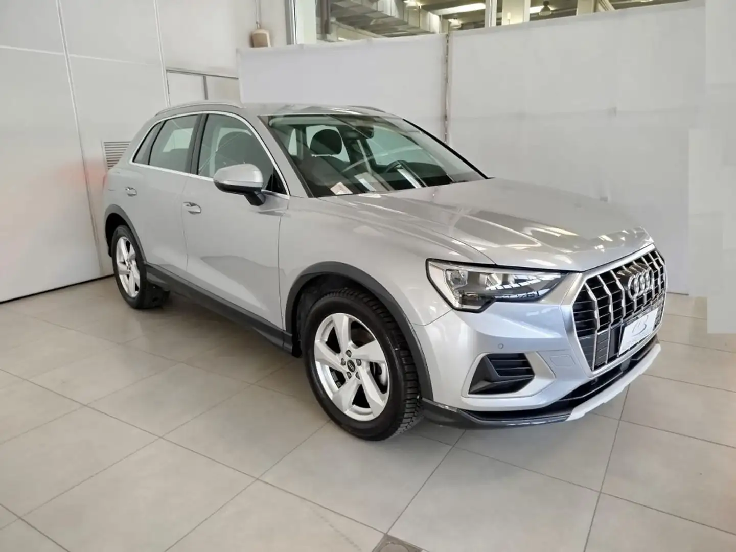 Audi Q3 35 TDI quattro S tronic Business Advanced Grigio - 1