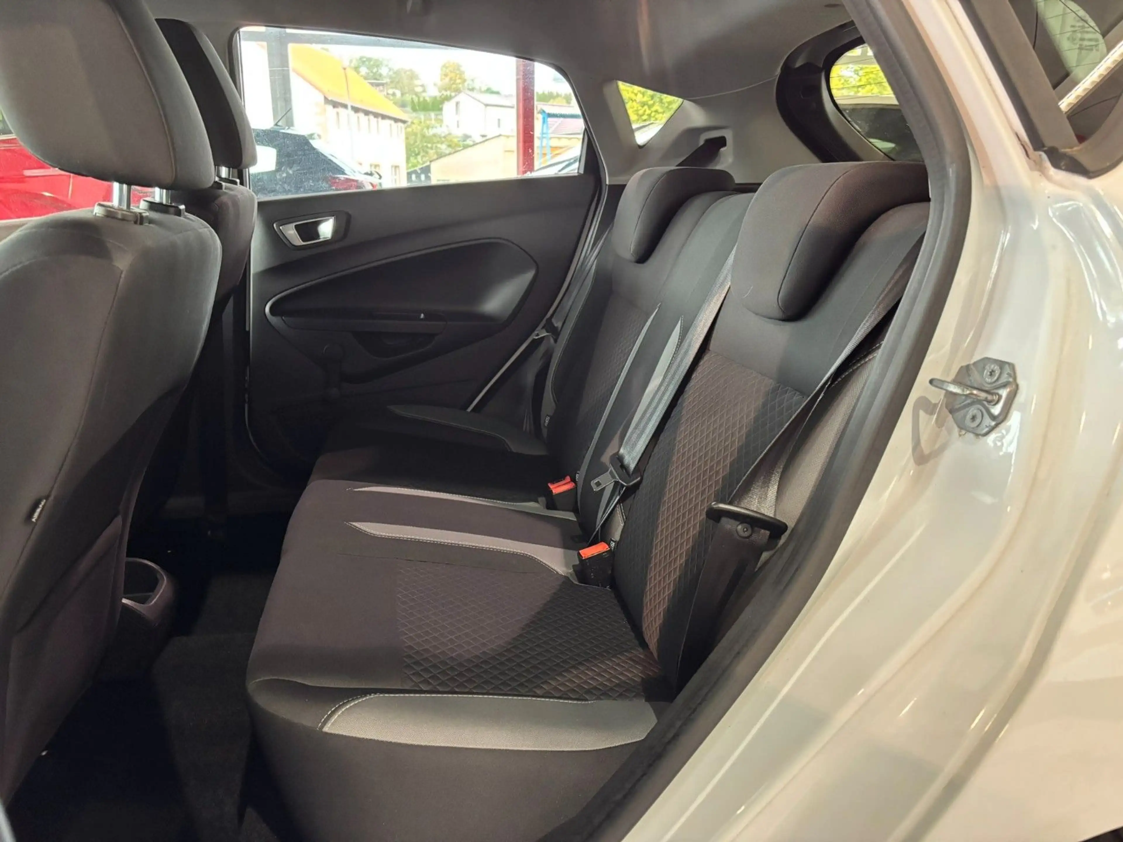 Ford Fiesta Trend  Klima Winterpaket PDC — photo 18