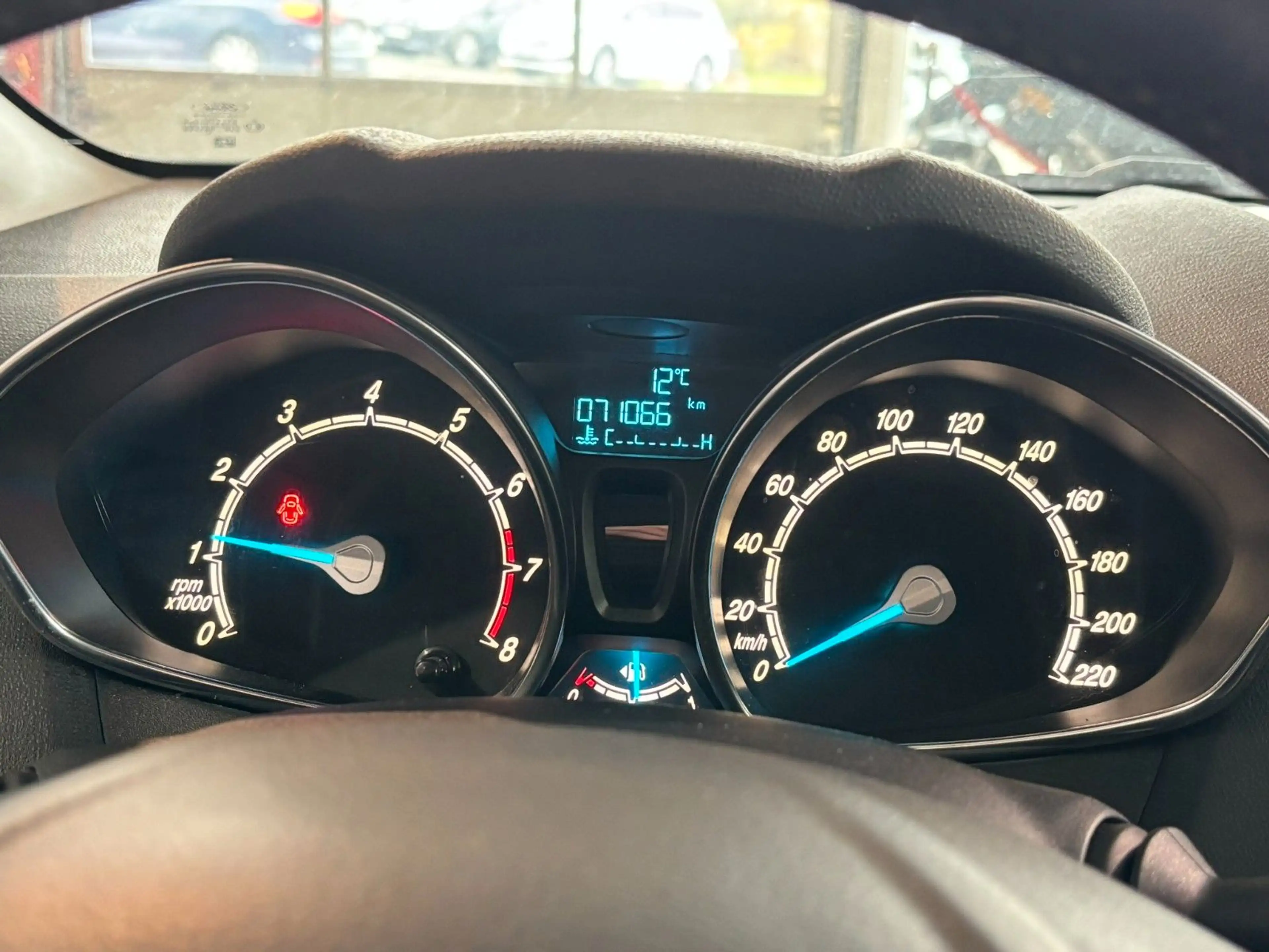 Ford Fiesta Trend  Klima Winterpaket PDC — photo 25