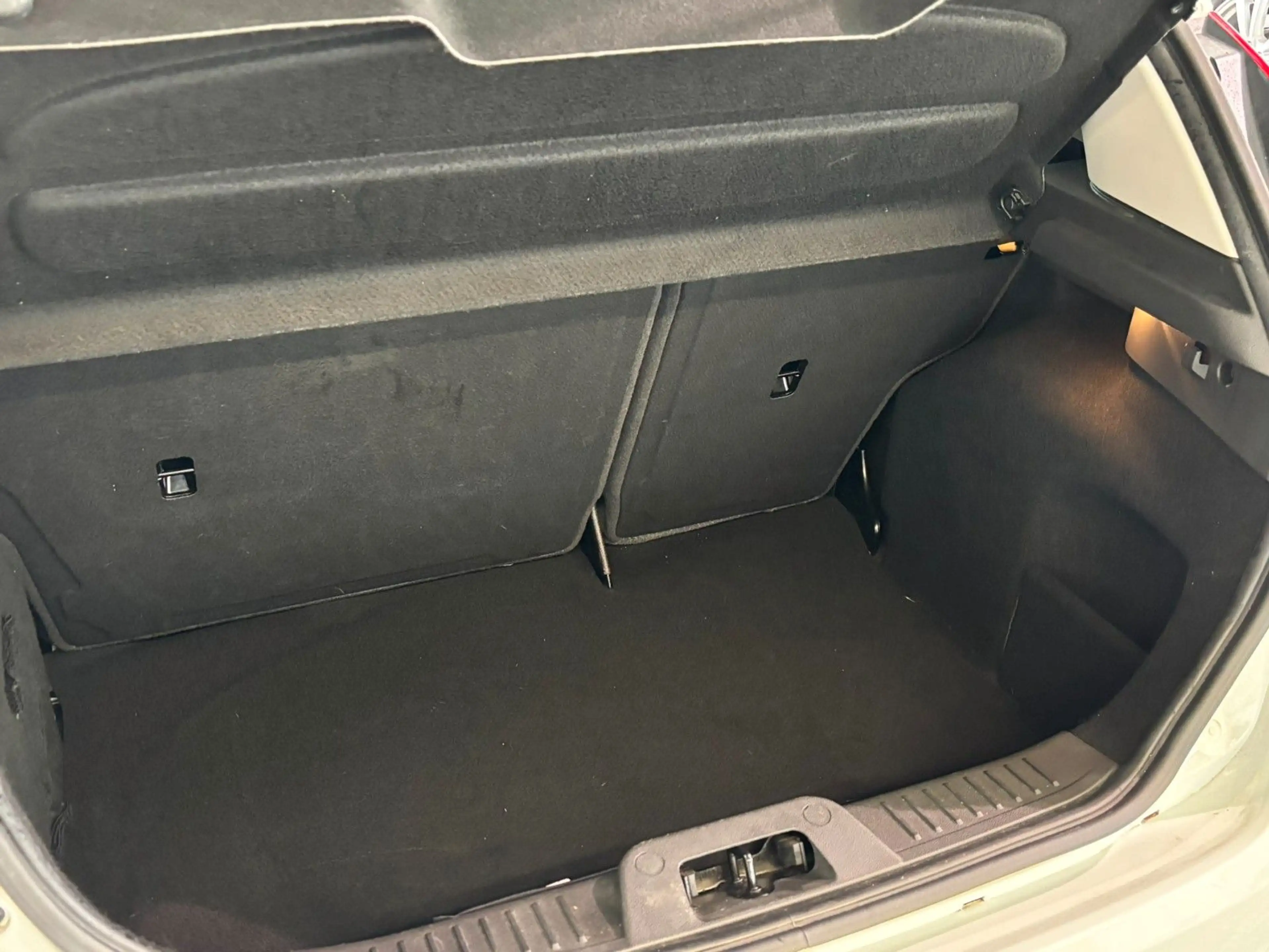 Ford Fiesta Trend  Klima Winterpaket PDC — photo 16