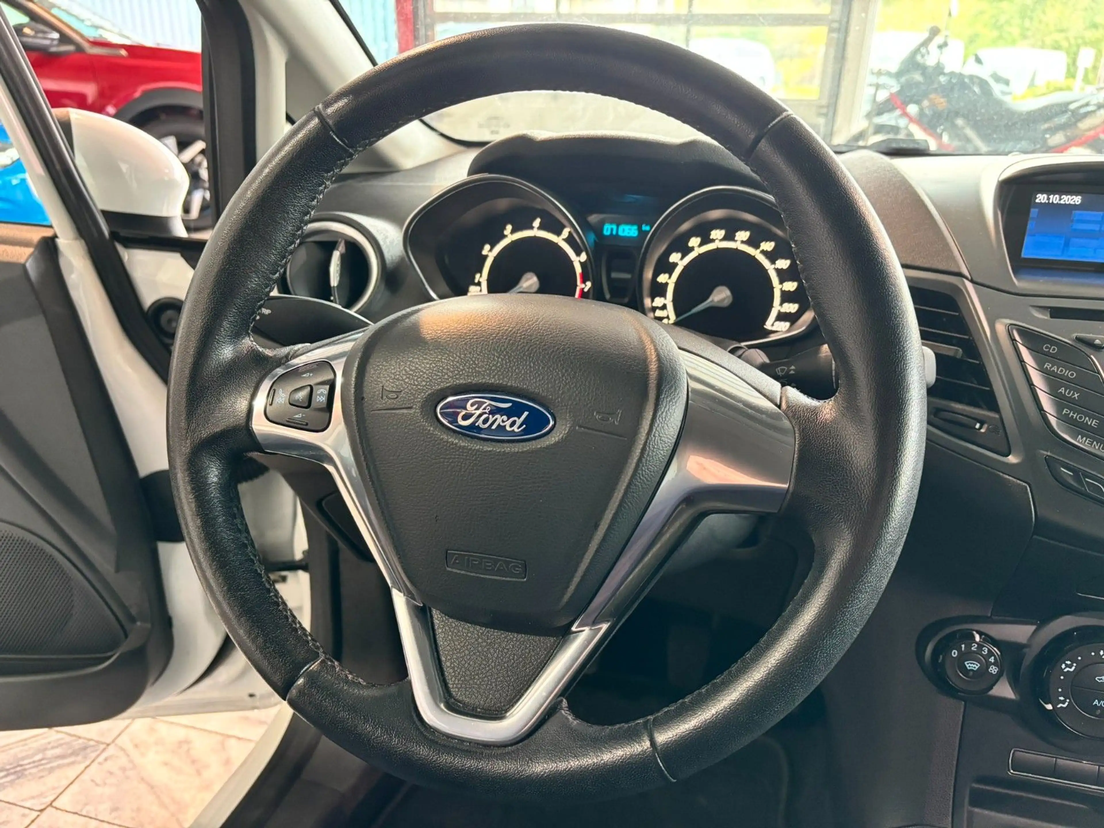 Ford Fiesta Trend  Klima Winterpaket PDC — photo 23