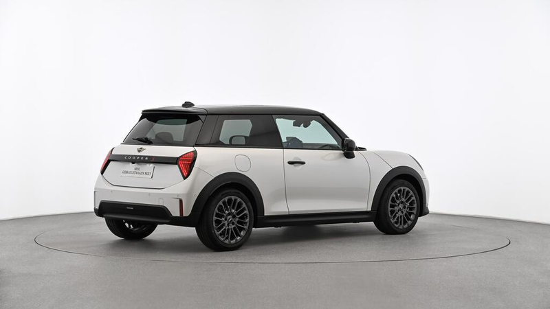 MINI Cooper S Favoured Trim — photo 7