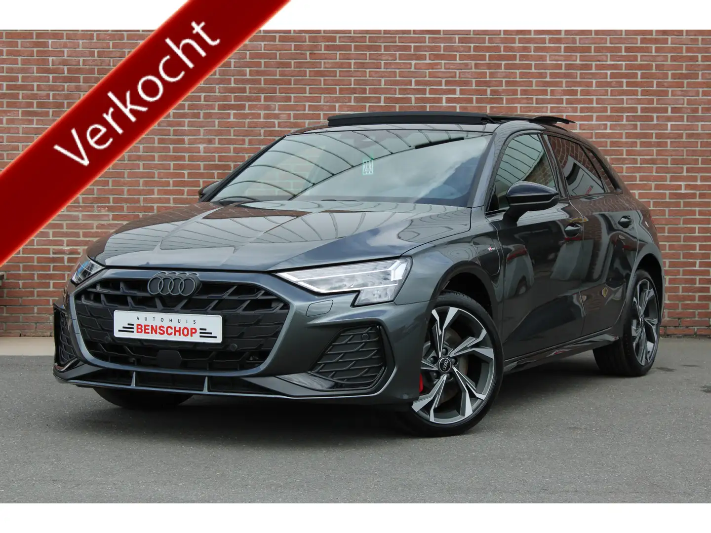 Audi A3 Sportback 45 TFSI e 272PK S Competition |PANO-DAK| Grau - 1