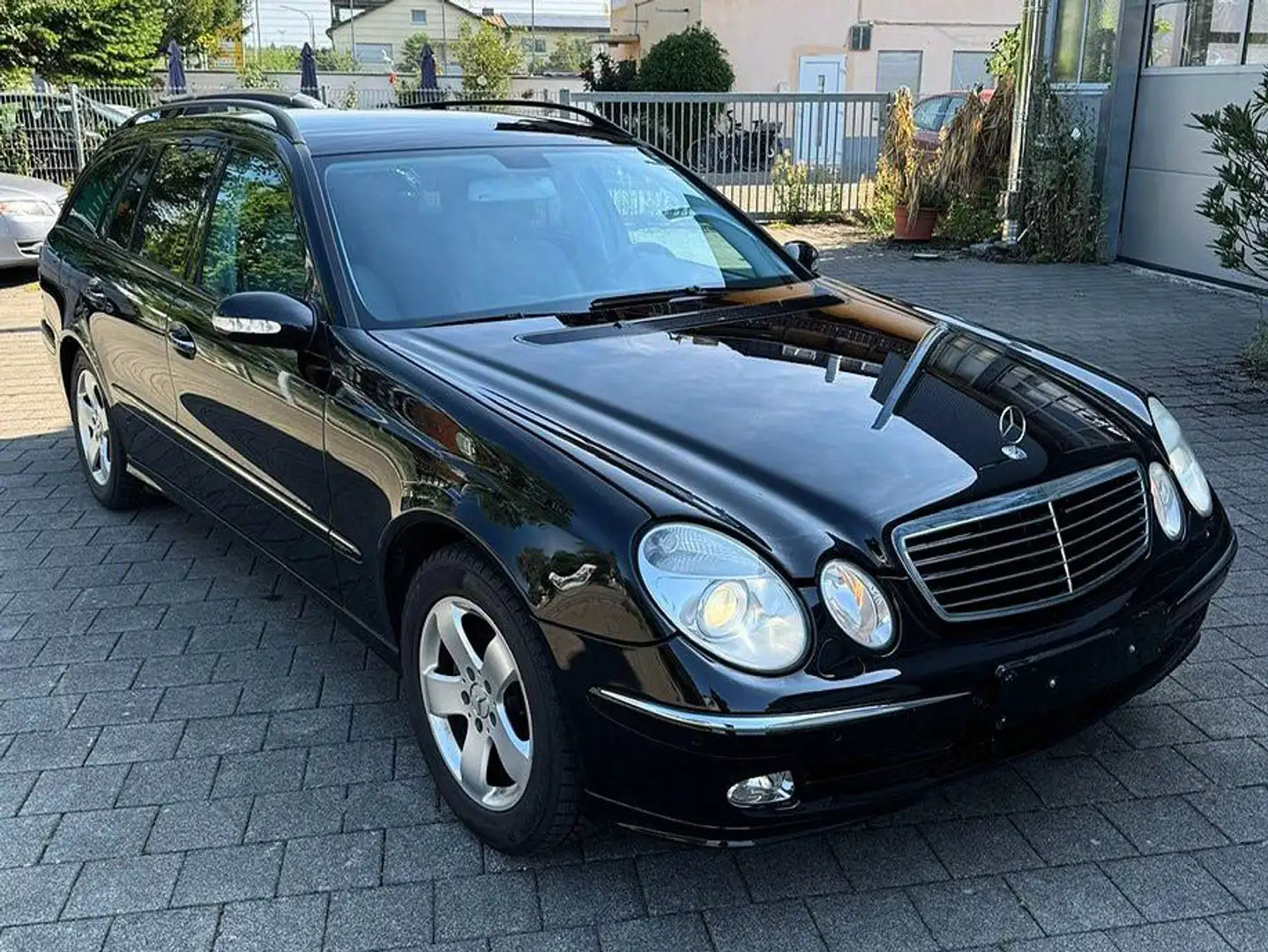 Mercedes-Benz E 320 T Avantgarde Noir - 1