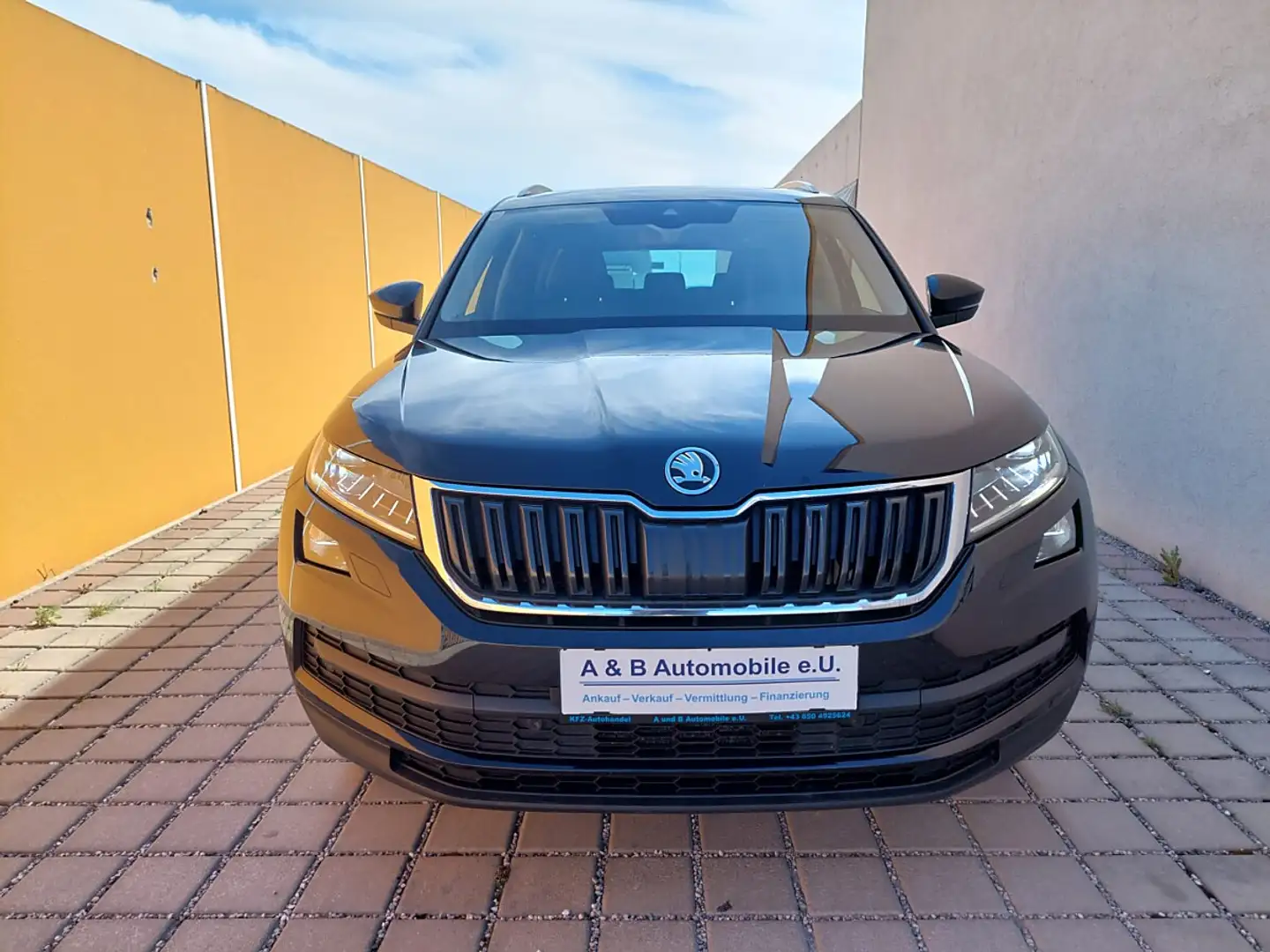 Skoda Kodiaq 2,0 TDI SCR 4x4 Style Erster Besitz Schwarz - 2