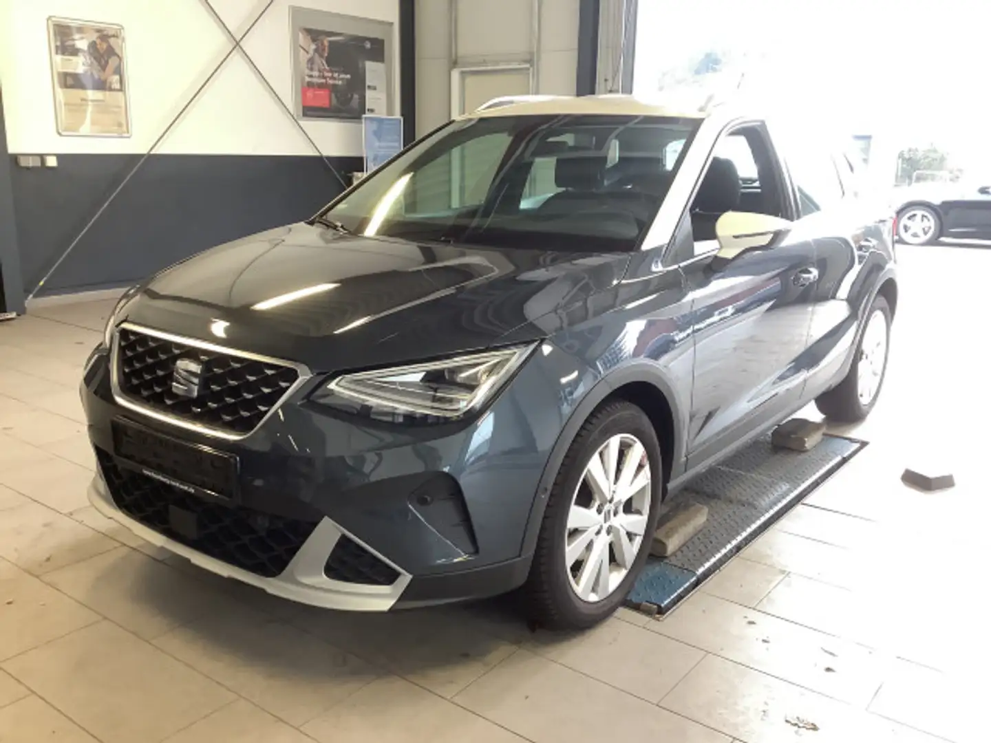 SEAT Arona 1.0 TSI Xperience Navi Kamera CarPlay LED Weiß - 2