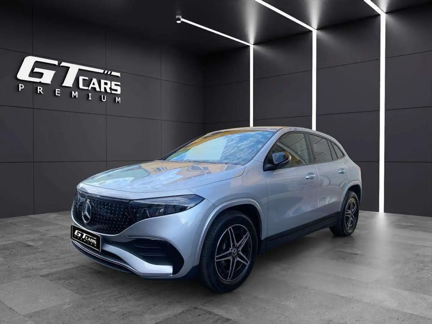 Mercedes-Benz EQA 250 + AMG Zilver - 1